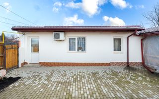 Casă micuță + un pic de curte - Poză 9