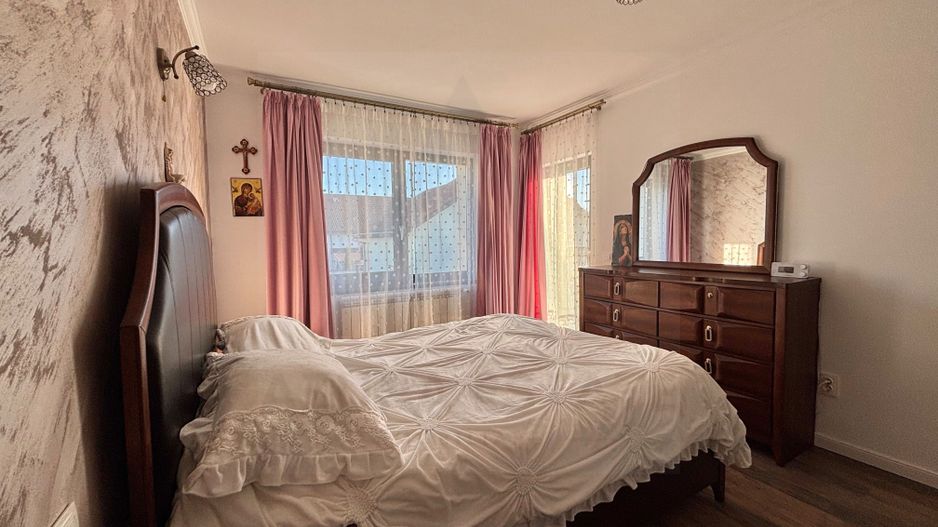Casa individuala ultrafinisata 200 mp utili si teren 462 mp  Selimbar - Poză 23