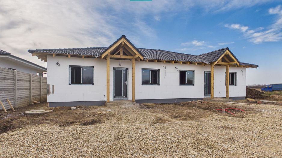 Duplex 3 Dormitoare - Nojorid – La Alb sau Finisat - Poză 1