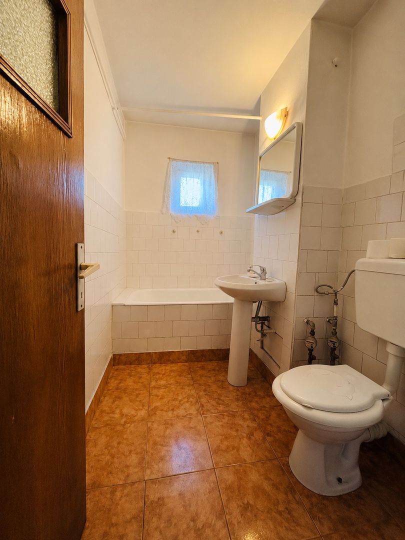 Apartament cu 2 camere, decomandat, Rogerius - Poză 5