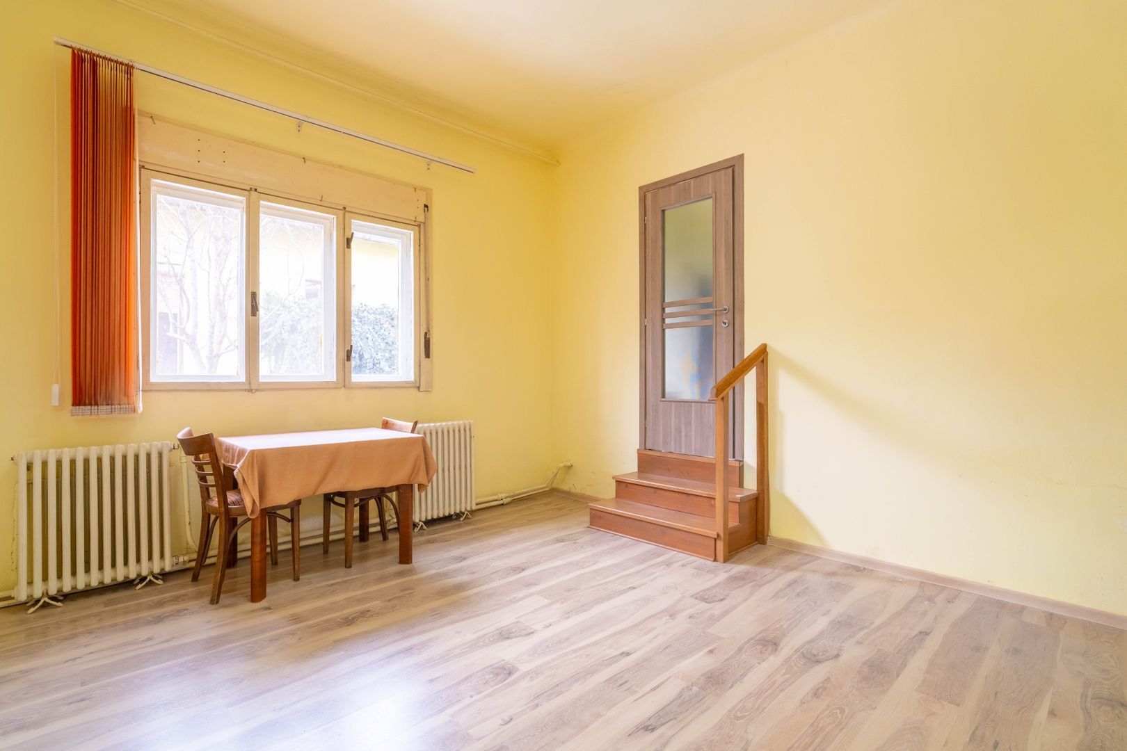 Apartament ultracentral Arad – 468 mp teren propriu, garaj, acces auto - Poză 4