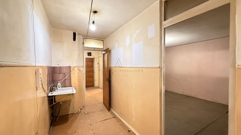 Garsoniera langa Parcul Sebastian | De Renovat - Poză 2