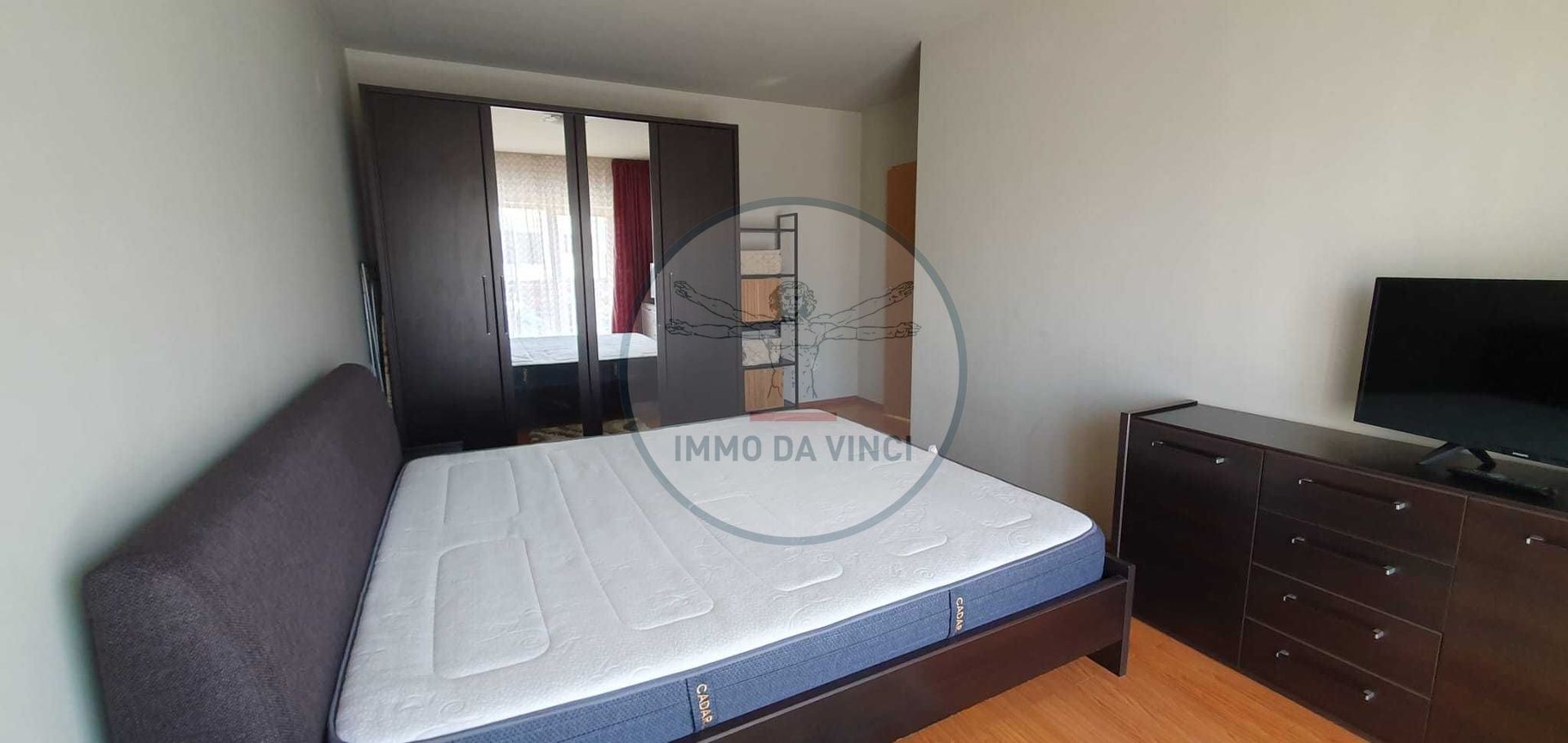 PF inchiriez in Europa apt. 2 camere, 55 mp, loc parcare, 550 euro - Poză 3
