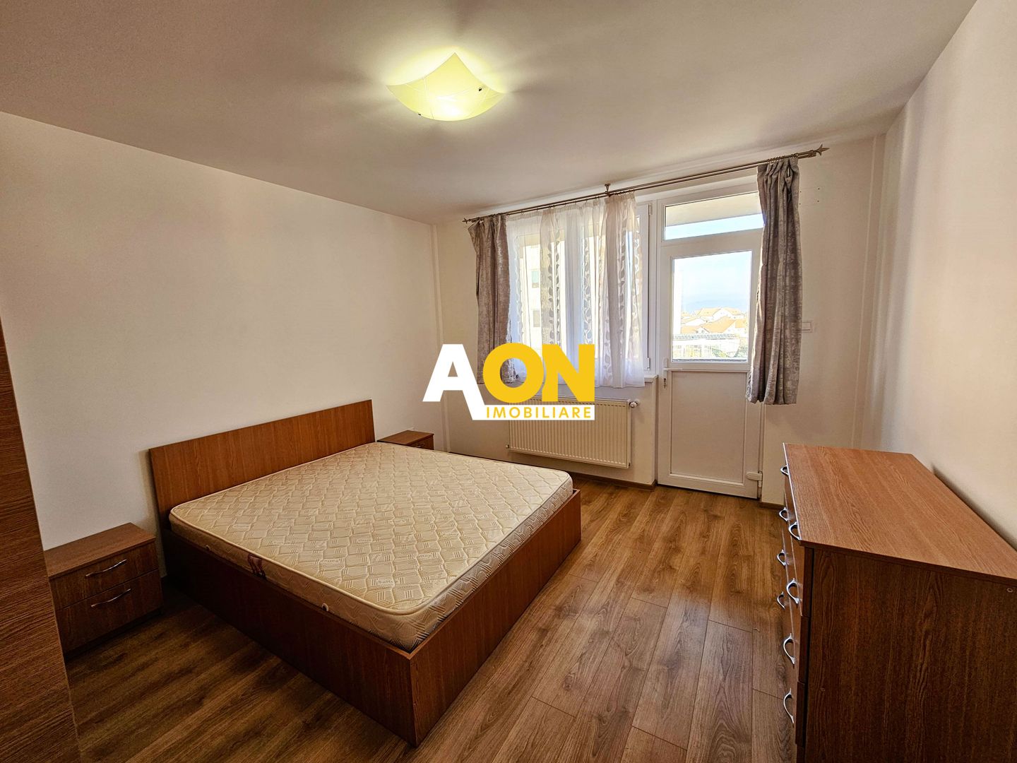 Penthouse 4 camere, mobilat, 100 mp utili + terasa 88 mp, ultracentral - Poză 8