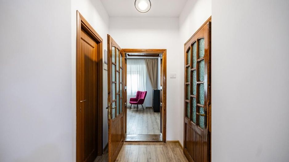 Casa parter, renovata, mobilata, gradina amenajata, str Petofi Sandor-Dumbravita - Poză 8