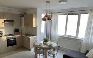 Apartament cu 3 camere în curte privată, zona Vivo. - Poză 1