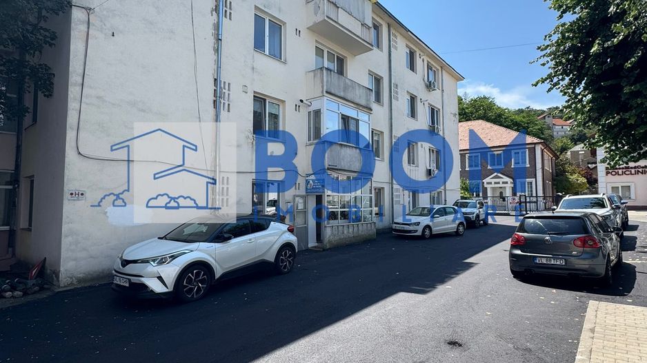 Apartament 3 Camere | Zona Ultracentrala | Etaj 1 - De RENOVAT - Poză 3