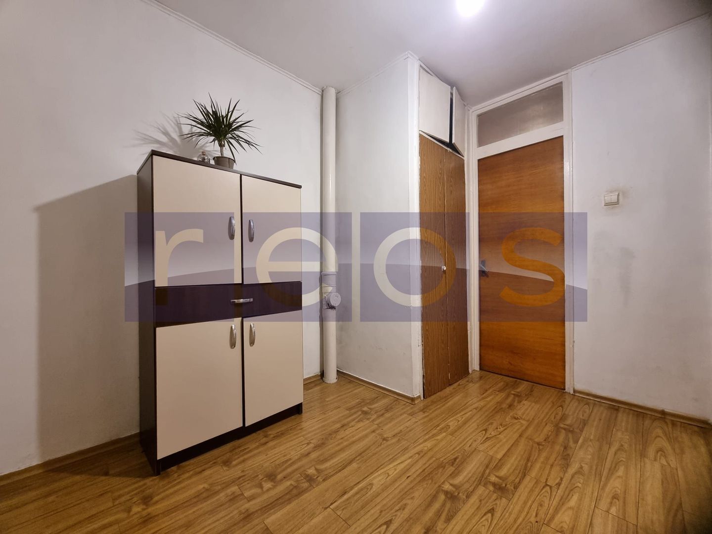 VANZARE -GARSONIERA -TIMPURI NOI -TINERETULUI - Poză 4