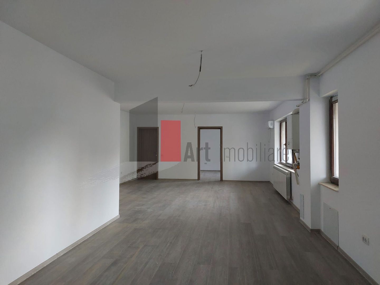 Spatiul "MAGRANA" , P-ta Alba Iulia, imobil 2024, TOTUL NOU, PARCARE INCLUSA - Poză 1