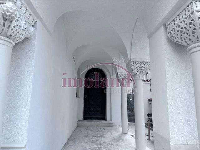 Imobil cu arhitectura unica - consolidat si renovat - Primaverii - Poză 2