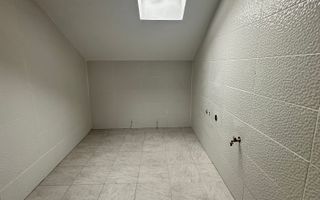 Apartament nou, 3 camere, la cheie, complet decomandat + parcare inclusă - Poză 14