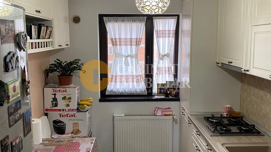 Cug -Providenta Etaj 2 Apartament cu 2 Camere Decomandat 52 mp - Poză 5