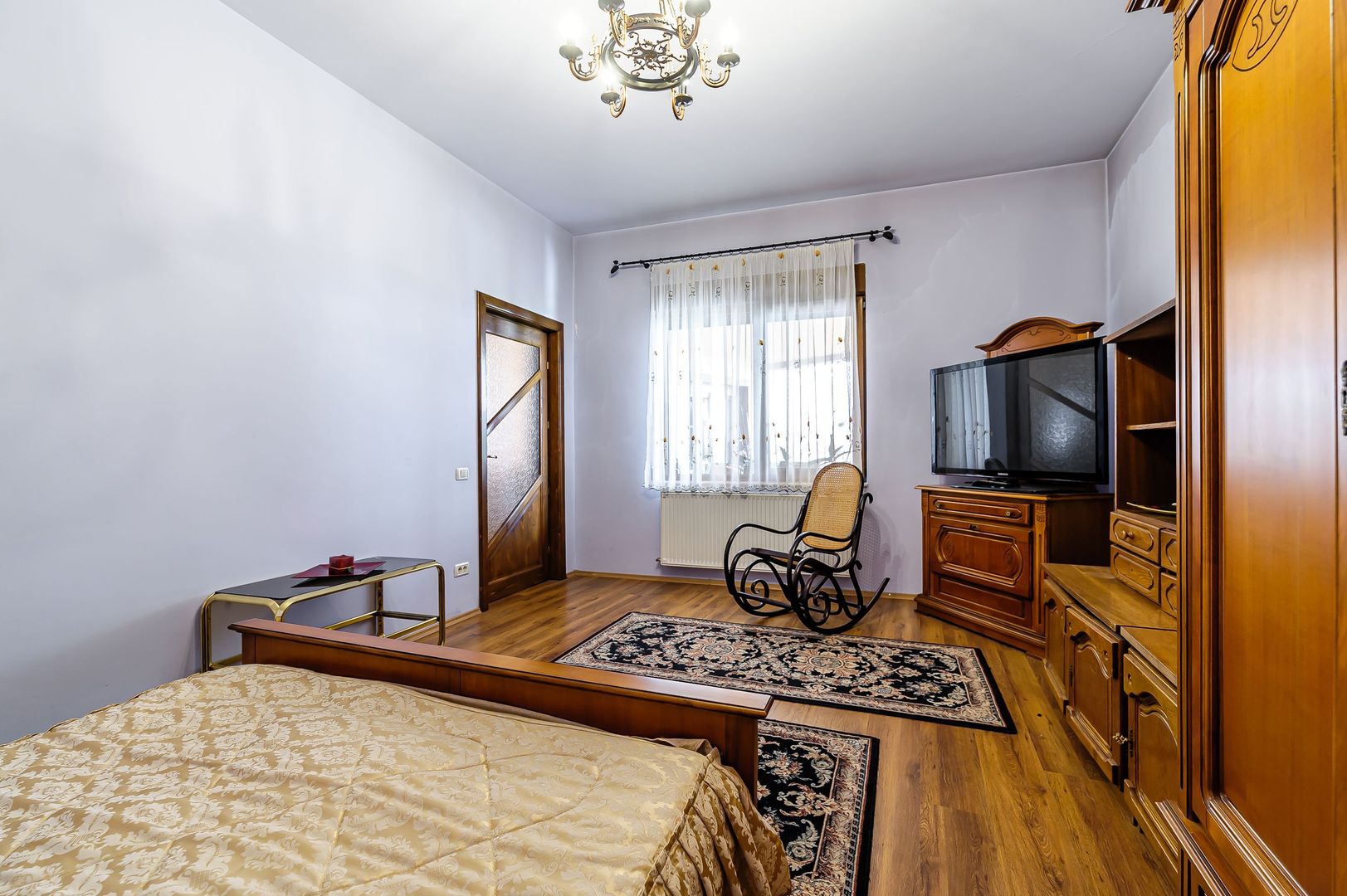 Casă superbă cu 6 camere, gradină și terasă, în centrul Aradului. - Poză 5