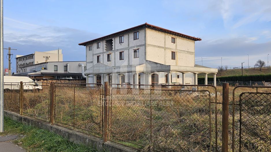 Pensiune cu 19 camere de vanzare, Maieri - Poză 2