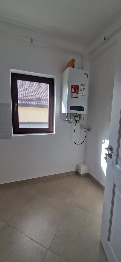 Apartament 3 camere 64 mp + loc de parcare Lunca Cetatuii 95000 euro - Poză 9
