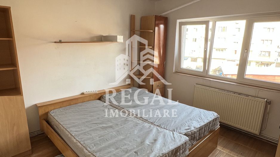 Apartament decomandat, 54 mp, etaj 2/4 – Zona M5, lângă Mall G-Plazza - Poză 1