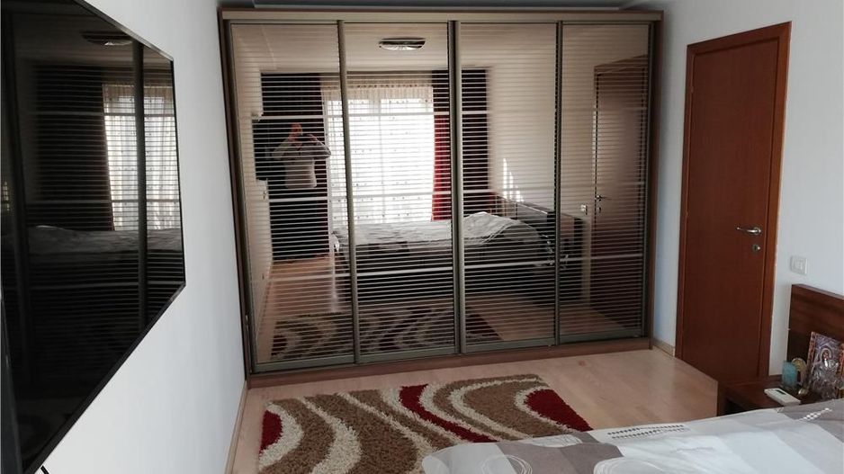 Vanzare Apartament 3 Camere Decebal bloc din 2009 - Poză 2