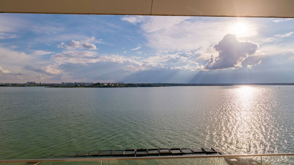 3 camere | 95 mp + terasă 20 mp | Vedere frontală lac | Mamaia-Cazino - Poză 2