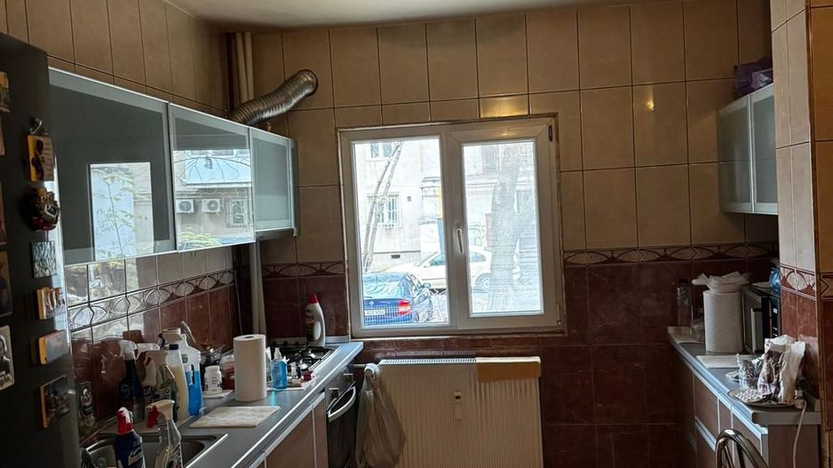 Apartament cu 3 camere , str. Bozieni - Poză 6