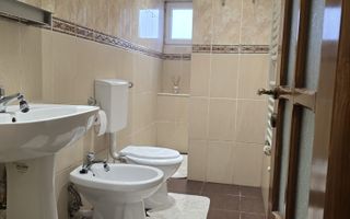 De inchiriat GARSONIERA /parter/Focsani SUD/ vis-a-vis de PETROM - Poză 2