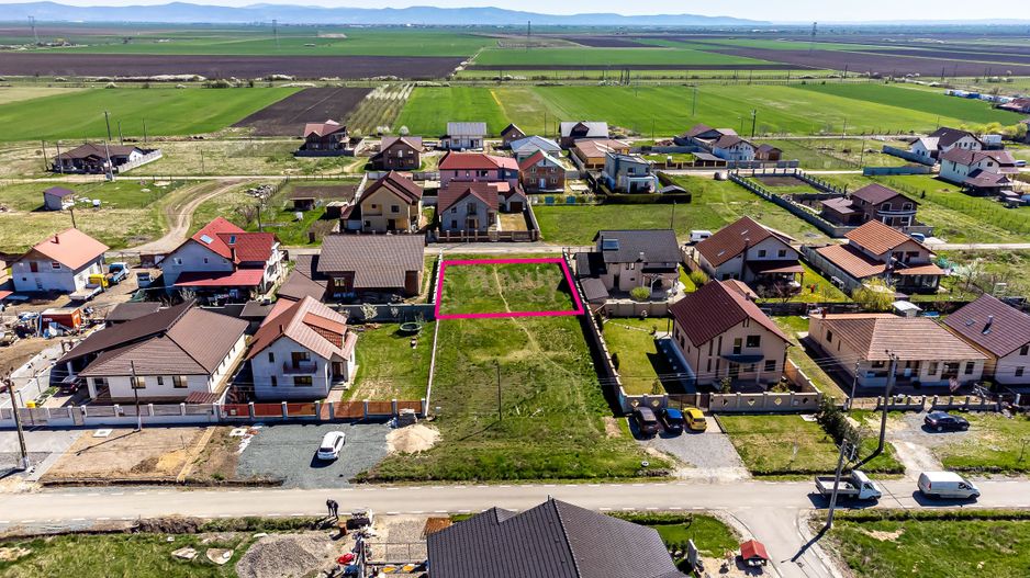 Teren cu utilități în Livada, suprafață 600 mp - Poză 3