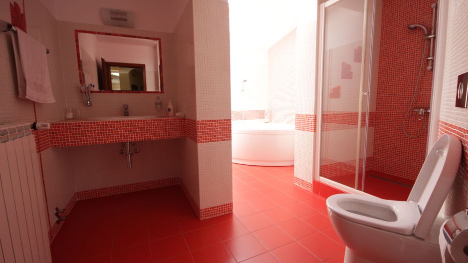 O casa deosebita cu Piscina - Poză 23