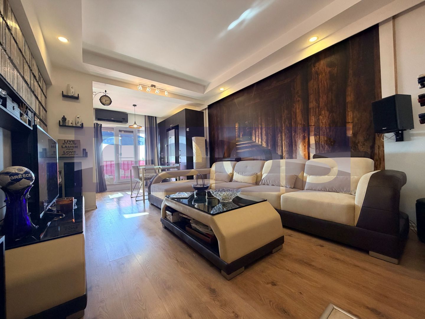 VANZARE APARTAMENT 2 CAMERE | 52,5 MP | MOBILAT SI UTILAT | PARCARE INCLUSA - Poză 2