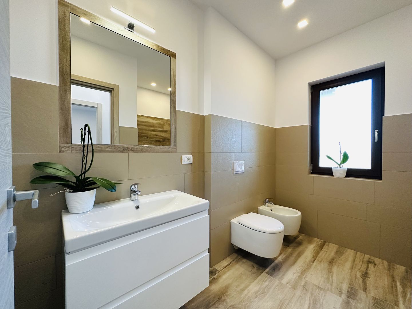 INCHIRIAT - Casa Segmentul Lux - 3 dormitoare & dressing - Prima Inchiriere - Poză 17