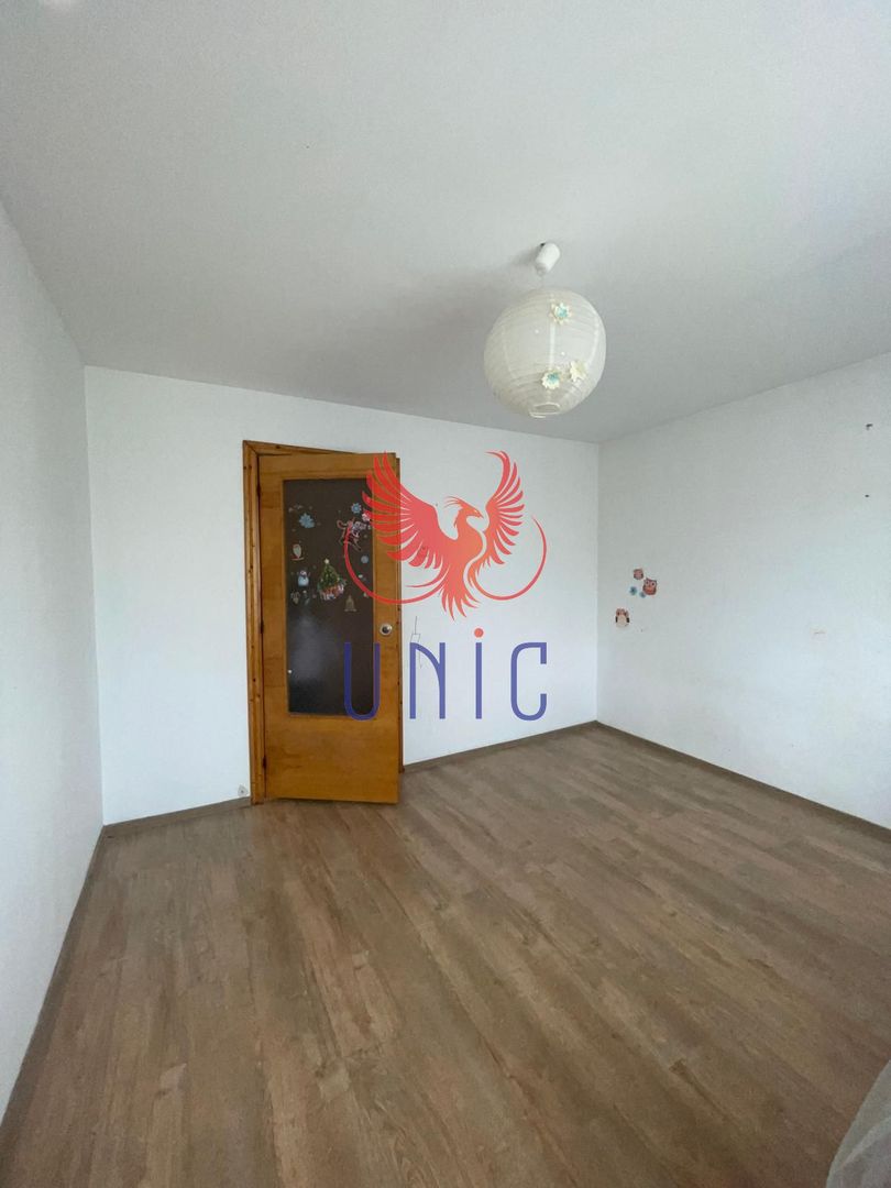 4 camere decomandate, V-uri - 1 Mai - Poză 11