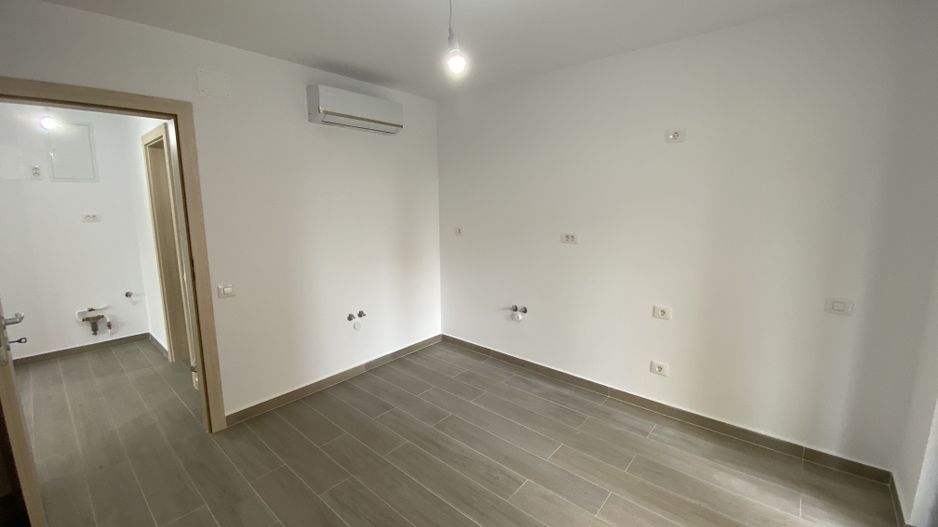 Spațiu comercial / Birouri de închiriat în Urban Plaza | Predare imediată - Poză 9