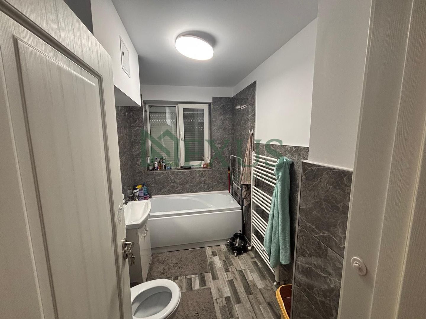 SPAȚIU COMERCIAL RENOVAT COMPLET ÎN MOINEȘTI - Poză 2