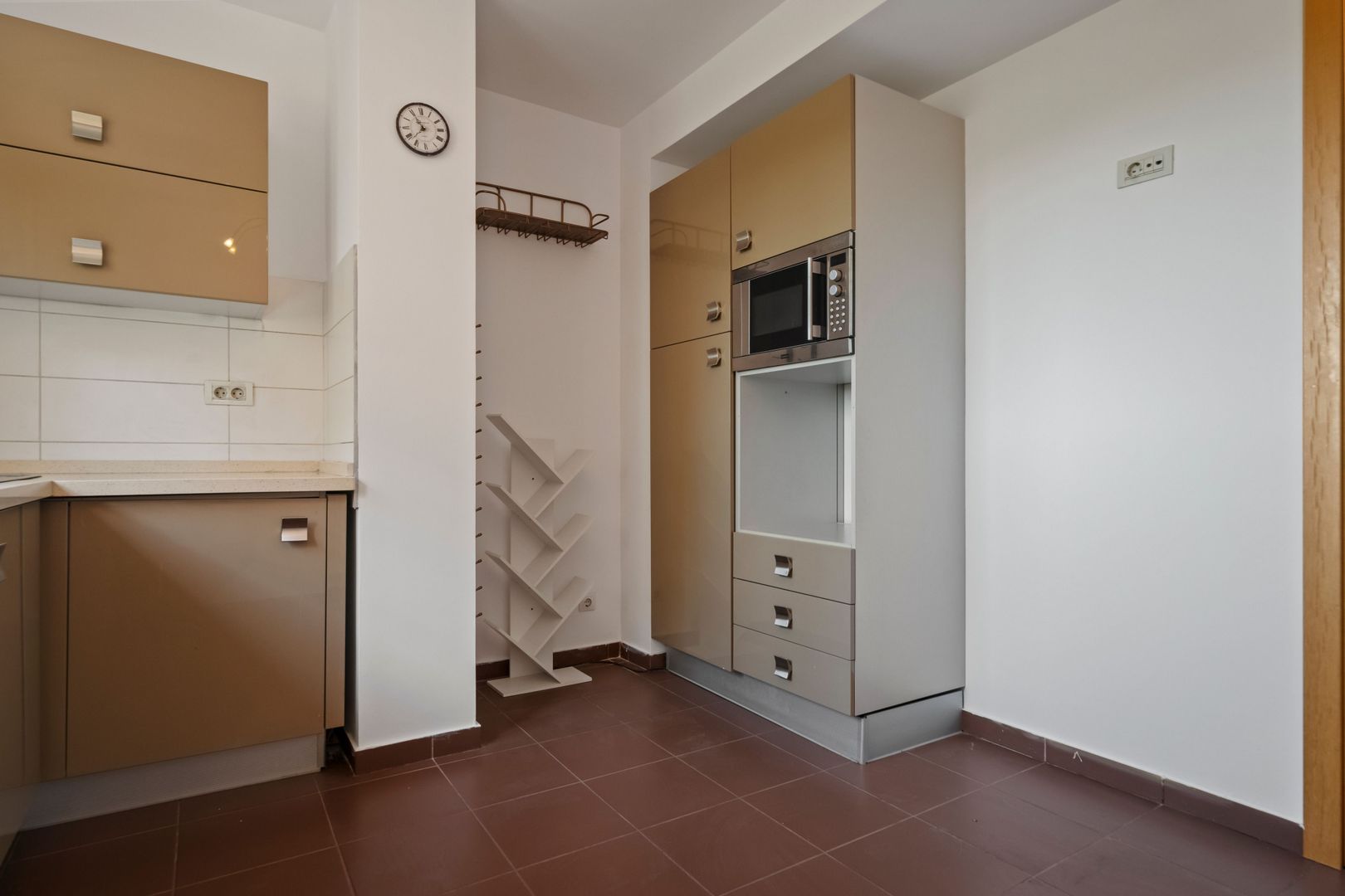 Apartament Otopeni CENTRAL 3 camere, 102m2,  Luminos si Primitor - Poză 8