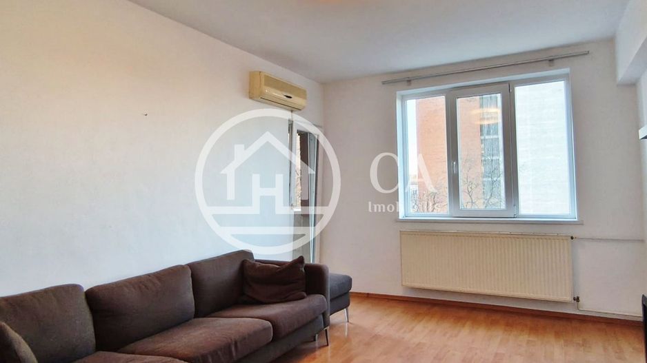 Apartament de vânzare cu 3 camere în zona Rogerius, Oradea - Poză 3