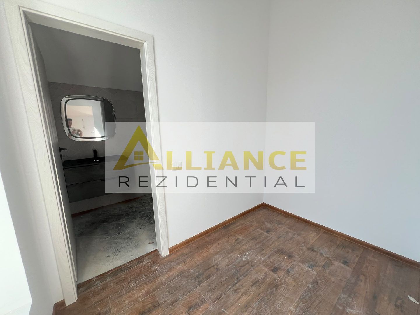 Casa Individuala - 4 camere - 400 M de STV - Poză 21