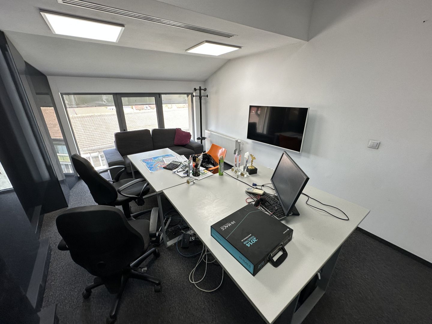 Spațiu  inchiriat   birouri   316 mp - Poză 20