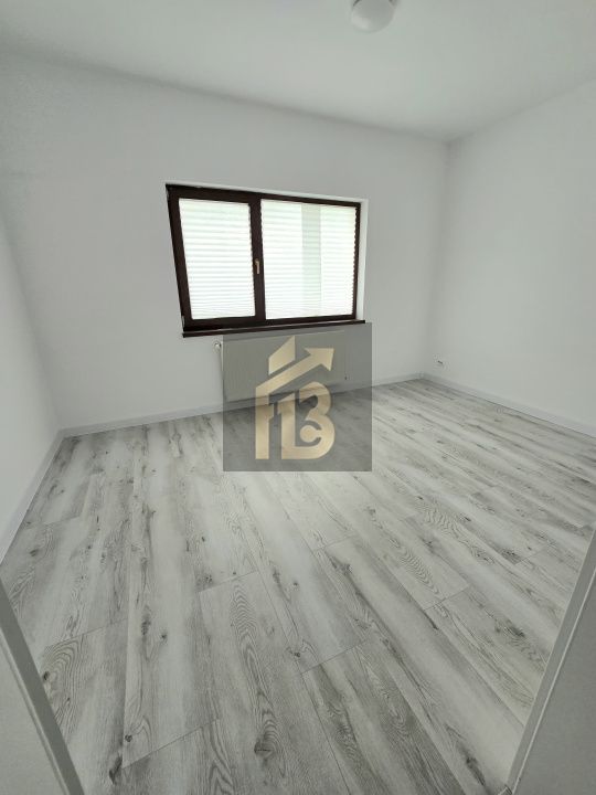 ​Casă 3 camere, 2 băi, curte generoasă 471 mp - Complex Luna, Balotești - Poză 5