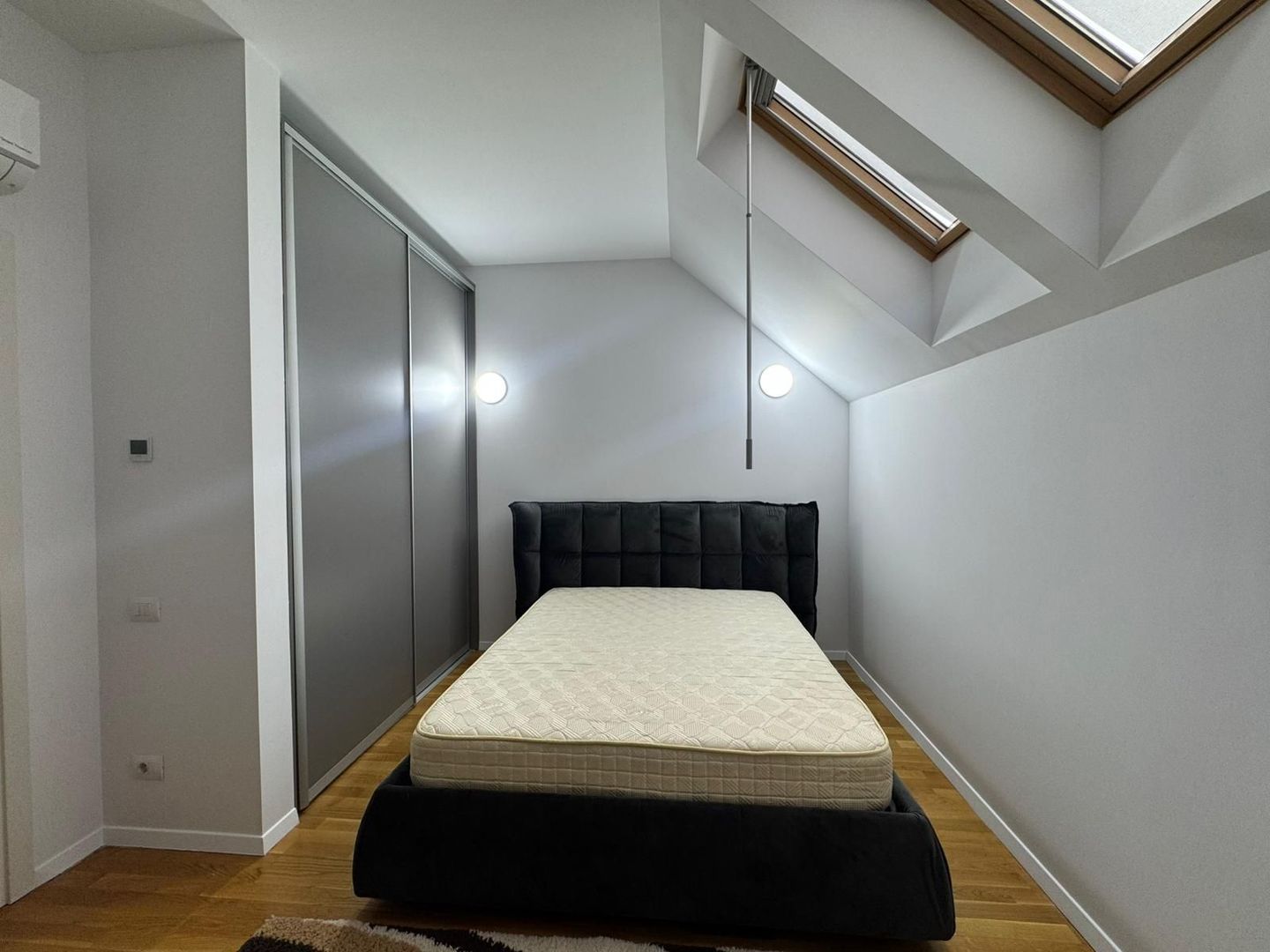 VILA 5 CAMERE,  2 LOCURI DE PARCARE -NEW POINT VILLAGE - Poză 17