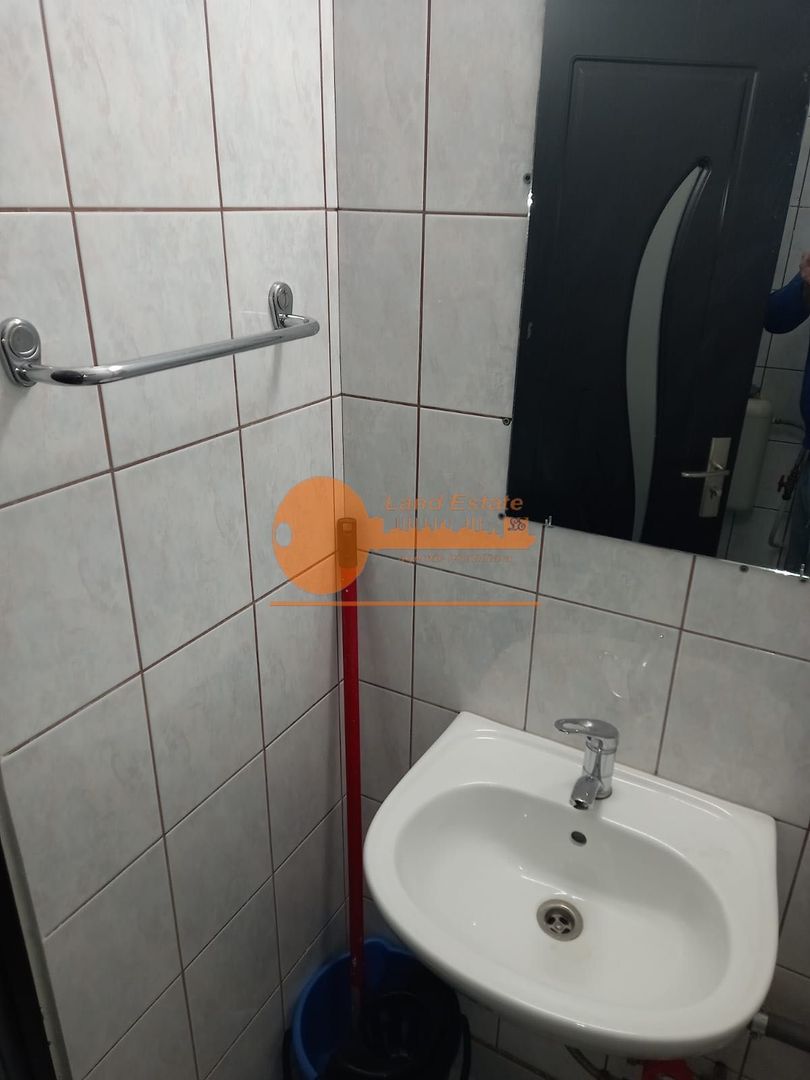 3 camere la 10 minute de Metrou Gorjului - Poză 17