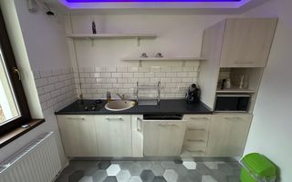 Apartament de 3 camere, 70mp, parcare, Zona Semi-Central - Poză 3