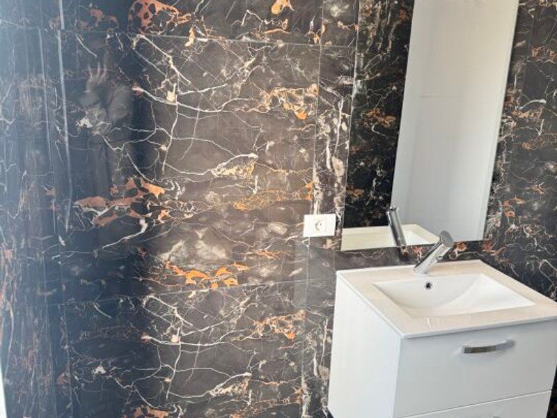 Vila cu bucatarie inclusa -otopeni central - Poză 22