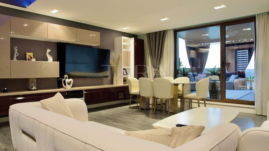 Penthouse Luxos. Terasă Panoramică. Priveliste Spectaculoasa. - Poză 2