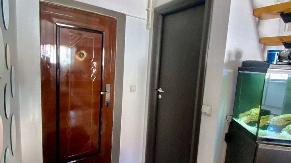 Apartament 2 camere, decomandat, mobilat, centrală proprie, Dristor - Poză 2