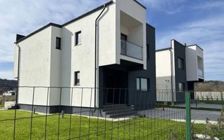 Casă cu 4 camere în Micești la 10 min de Pitesti si 5 min de Mioveni-Arges! - Poză 1