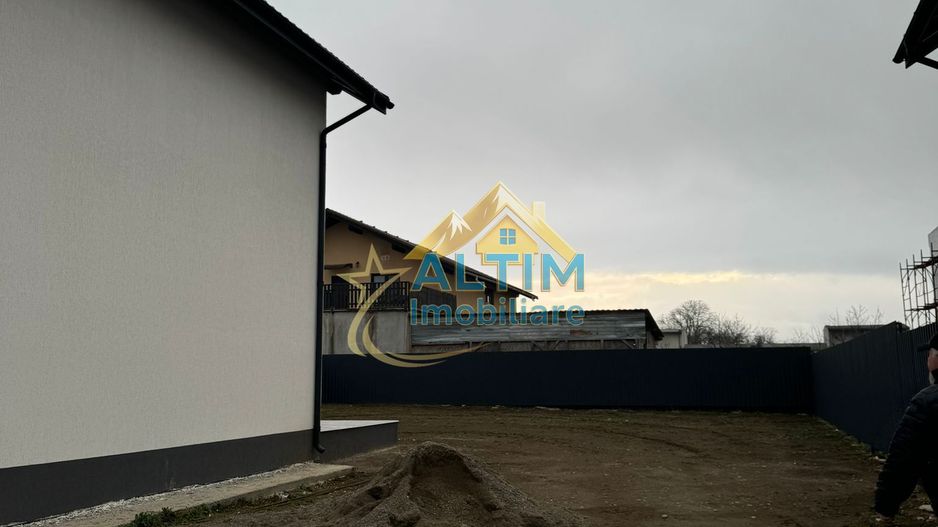 De vânzare - Casă cu 4 camere în cartier Izvor - Poză 4