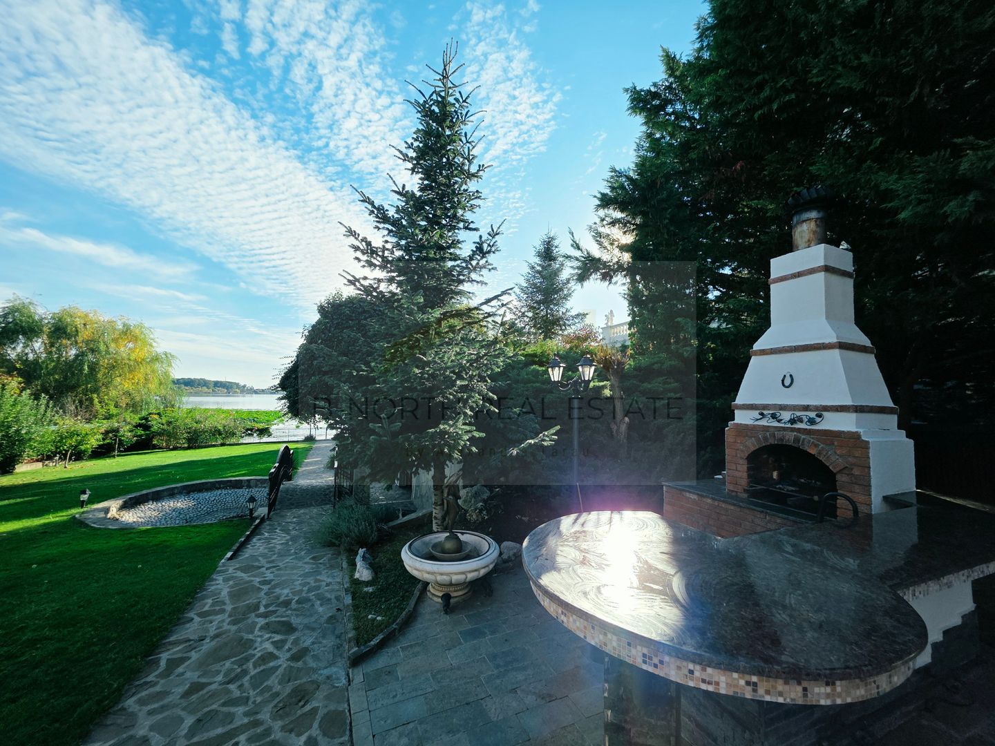 Vilă cu ponton privat la Lacul Snagov – casă de oaspeți, cramă, 1.768 mp - Poză 2