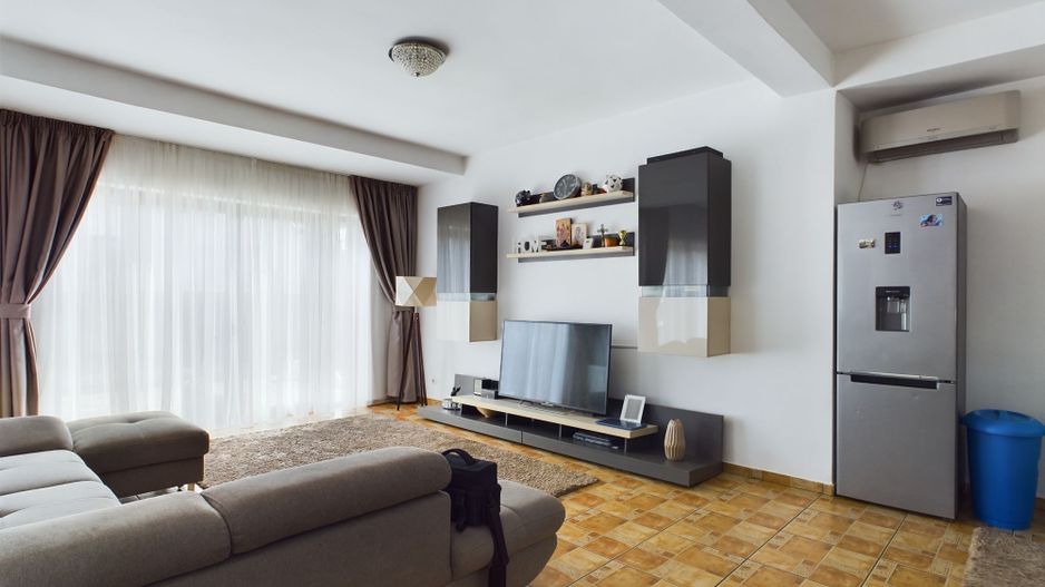 Casă Individuală Dumbravița - Poză 2