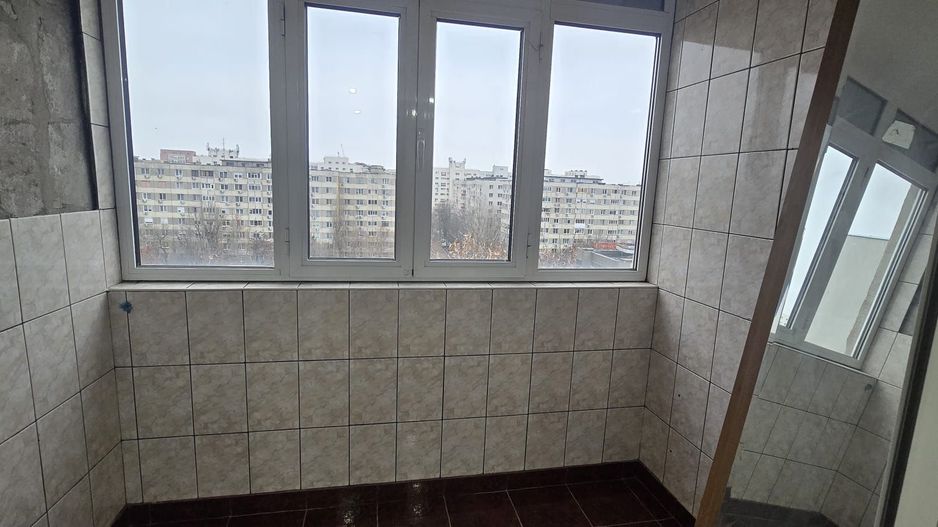 Apartament 4 camere Soseaua Berceni /an 1981 - Poză 3
