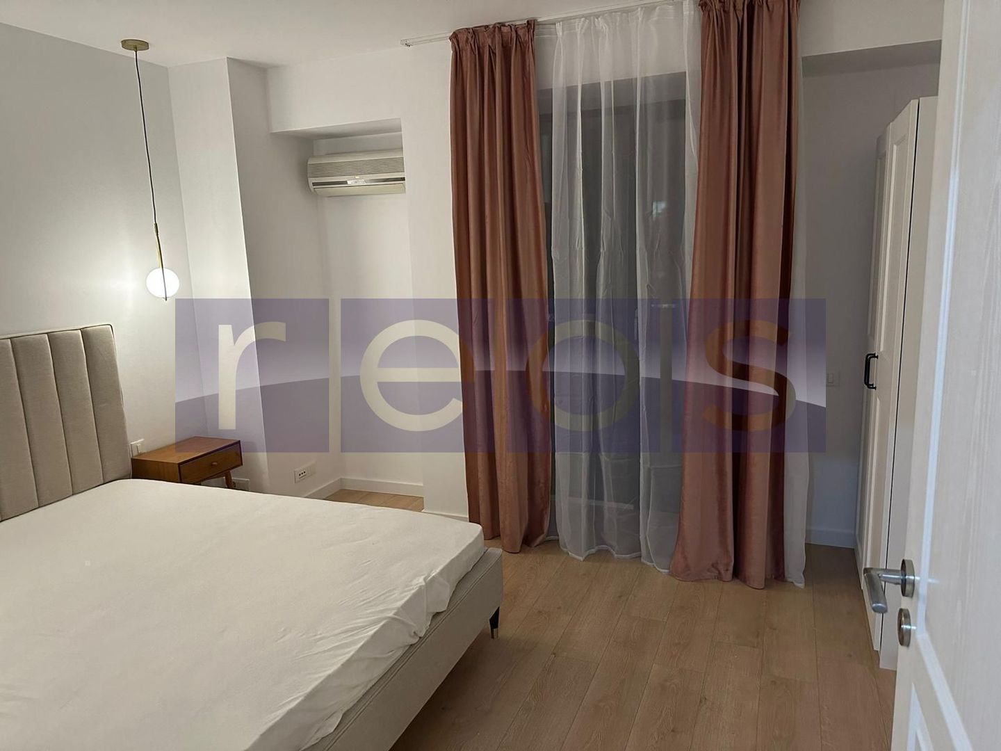 APARTAMENT 3 CAMERE CENTRAL PARK - Poză 9