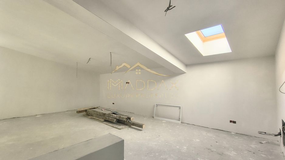 Vila moderna 6 camere // 190mp // teren 300mp // Tunari - Poză 24