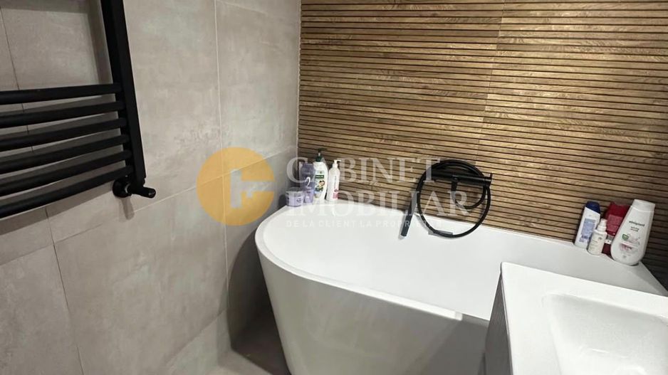 4 Camere Decomandat + 2 Bai  - 95 mp - Renovat  - Zona Mircea Cel Bătrân - Poză 8